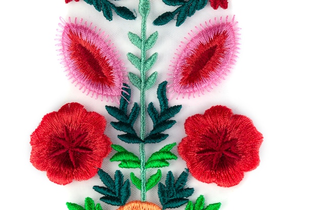 Haftowane motywy kwiatowe